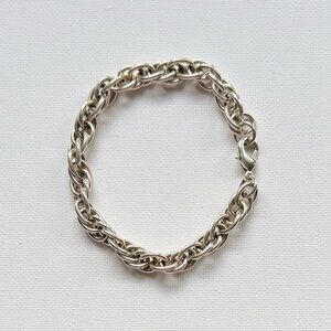 Silver-Tone Woven Chain Bracelet – Chic Everyday Style